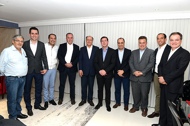 Alckmin em jantar com prefeitos na casa de Orlando Morando