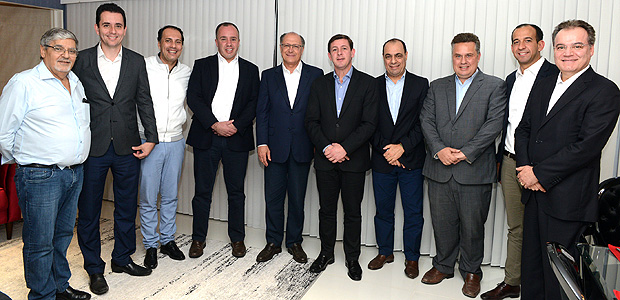 Alckmin em jantar com prefeitos na casa de Orlando Morando