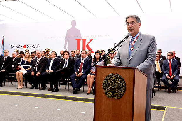 Fernando Pimentel discursa em evento de homenagem a JK em Diamantina na tera (12)