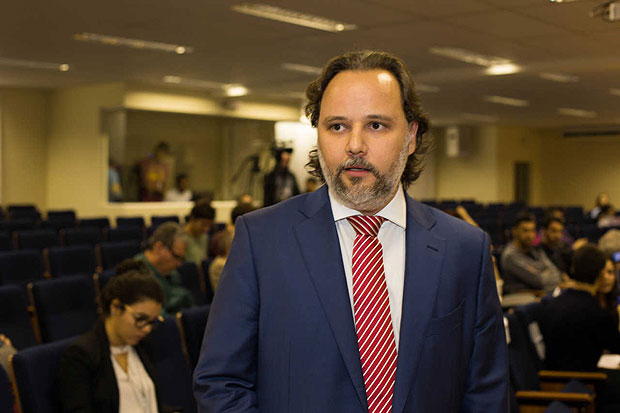 Marco Aurlio de Carvalho, scio do ex-ministro Jos Eduardo Cardozo, em escritrio de advocacia