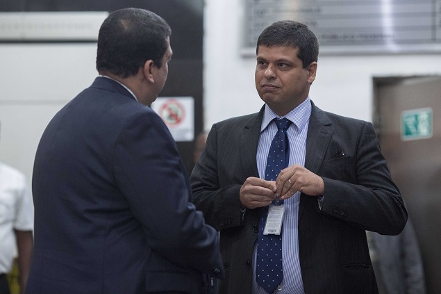 O ex-procurador Marcello Miller, ao chegar para depoimento na Procuradoria Regional no Rio