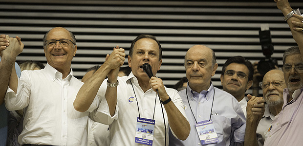 O prefeito Joo Doria com Geraldo Alckmin e Jos Serra na conveno estadual do PSDB