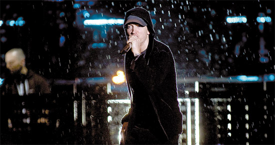 O cantor americano Eminem se apresenta no Jockey Club de São Paulo em novembro do ano passado