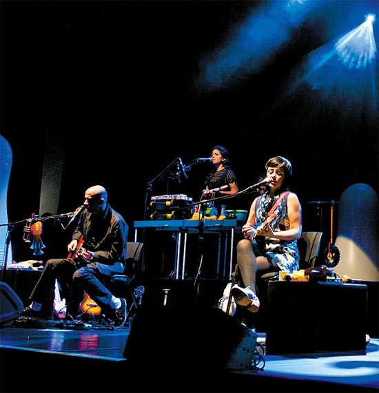 Pato Fu apresenta o show "Música de Brinquedo" no sábado (22), no parque Ibirapuera