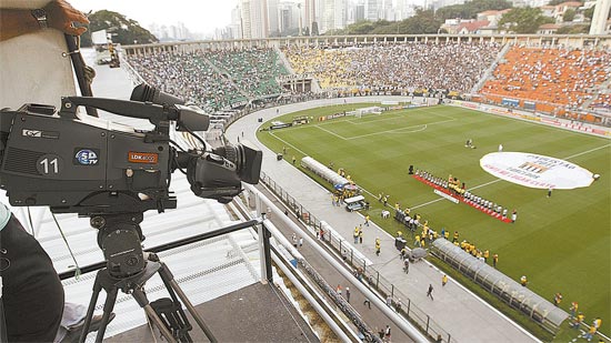 Câmera de TV antes de Corinthians x Santos