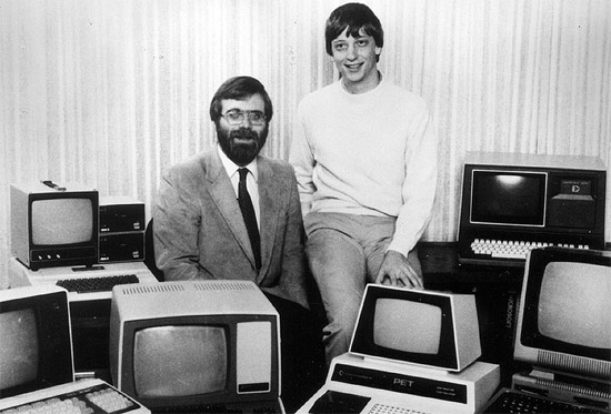 Paul Allen e Bill Gates no comeo da Microsoft, em 1981, aps fecharem contrato para fornecer software para a IBM