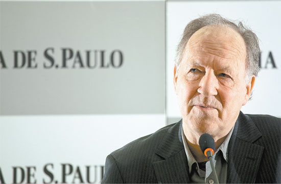O cineasta alemo Werner Herzog, durante conversa no auditrio da Folha em maio de 2011