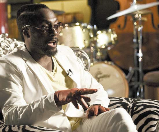 O cantor Will.i.am, do Black Eyed Peas, admitiu usar recursos de edição para melhorar a voz