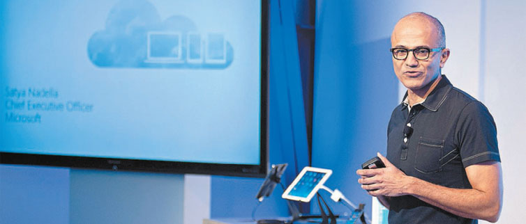 Satya Nadella, presidente-executivo da Microsoft, apresenta a verso do Office para iPad