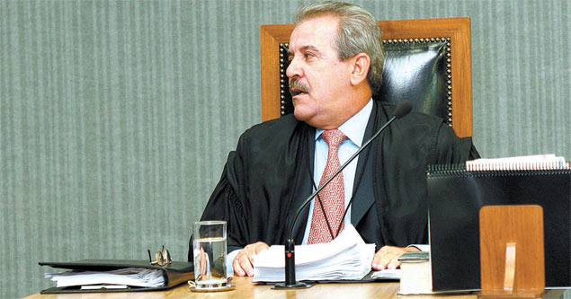 O ex-chefe da Casa Civil paulista Robson Marinho, em sesso do Tribunal de Contas de So Paulo, do qual  conselheiro