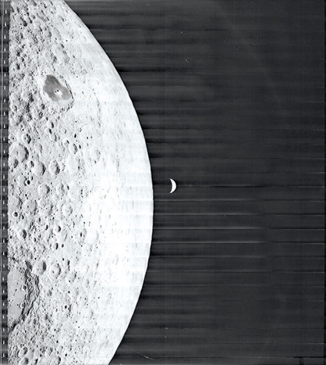 Imagem da Lua capturada pela sonda Orbiter 1, lanada pela Nasa em 1966