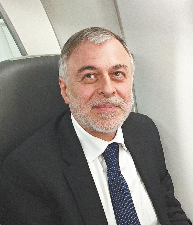 Ex-diretor da Petrobras Paulo Roberto Costa em viagem 