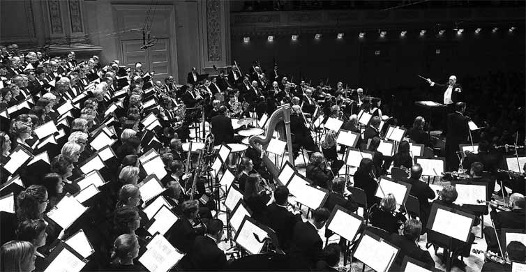 A Orquestra Sinfnica de Atlanta em apresentao em Nova York em abril