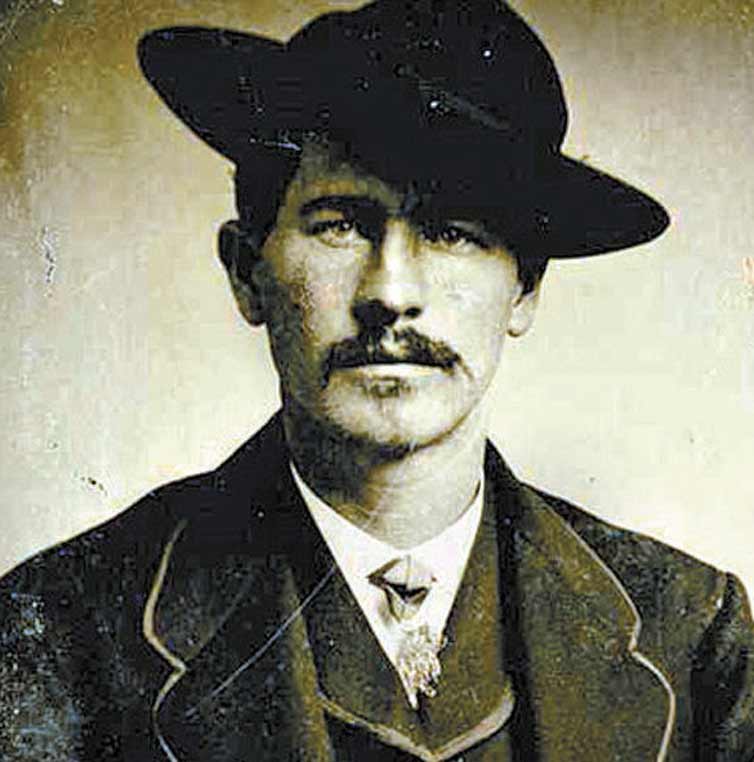 Wyatt Earp (1848-1929), um dos protagonistas do duelo