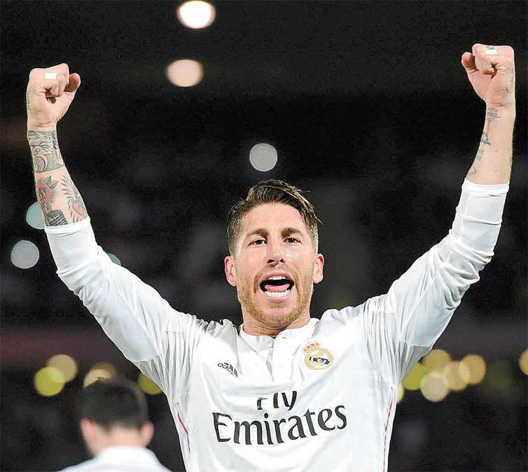 O zagueiro Sergio Ramos comemora o primeiro gol do Real Madrid contra o Cruz Azul