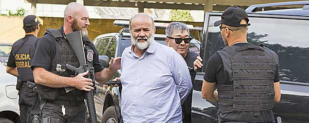 Joo Vaccari Neto chega ao IML de Curitiba para realizao de exame de corpo delito