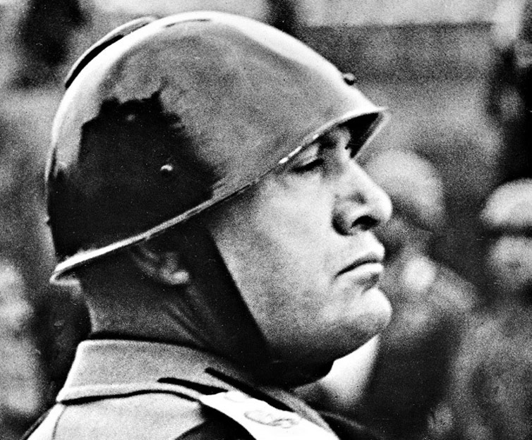 O ditador fascista italiano Benito Mussolini em foto de 1937