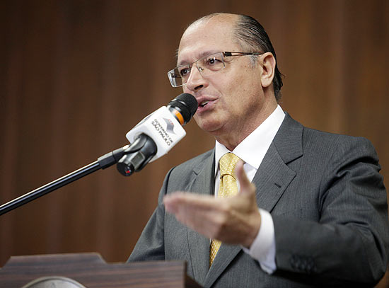 Governador Geraldo Alckmin durante anúncio e 
reajuste salarial a professores e funcionários da rede estadual