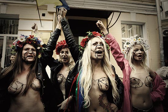 Grupo de ativistas ucranianas do Femen usa a nudez para lutar contra o turismo sexual no pas