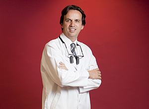 Dr. Ben-Hur Ferraz Neto (foto)  coordenador da Equipe de Transplante de Fgado do Hospital Albert Einstein, em SP