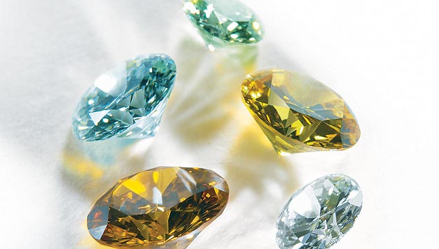 Diamantes produzidos a partir de fios de cabelo