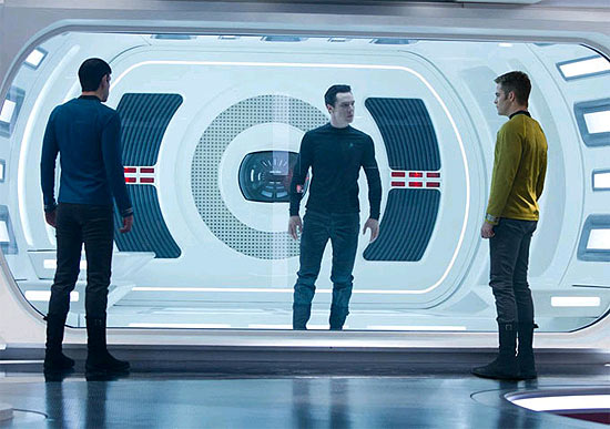 Da esquerda para a direita: os atores Zachary Quinto, Benedict Cumberbatch and Chris Pine no filme