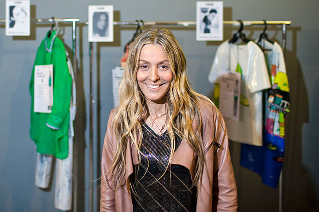 A marca Forum, da estilista Marta Ciribelli, apresentou modelos com inspirao nutica
