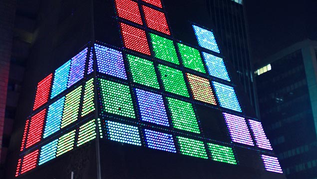 Na obra "LummoBlocks", da mostra "Play!", os visitantes podero controlar as peas do jogo Tetris com movimentos corporais 