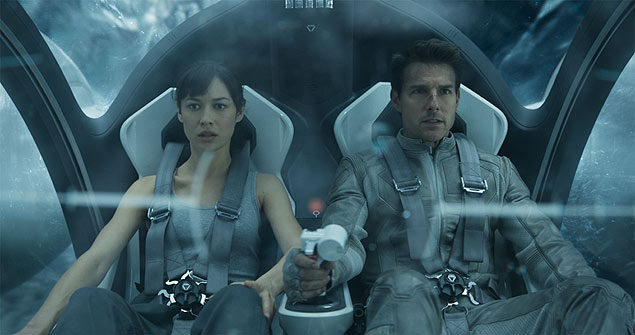 Cena do filme "Oblivion", com Tom Cruise 