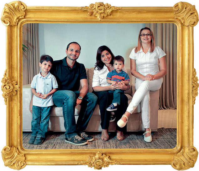 Rodrigo Santoyo, empresrio, casado com Bruna, gerente de marketing, eles tm dois meninos, de 4 anos e 1 ano, e uma bab com eles faz 4 anos, que acompanha em viagens e frias
