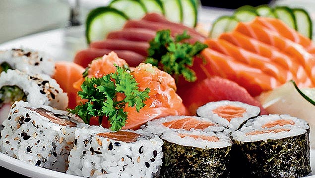 O combinado especial, com sushis e sashimis,  uma das opes do cardpio do Sass Sushi