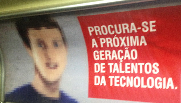 Publicidade da faculdade Fiap que usa um rosto parecido com o de Mark Zuckerberg, fundador do Facebook 