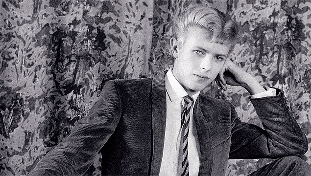 Bowie aos 16 anos em imagem 1963 para a banda The Kon-rads