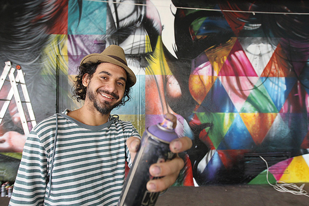 O grafiteiro Eduardo Kobra 