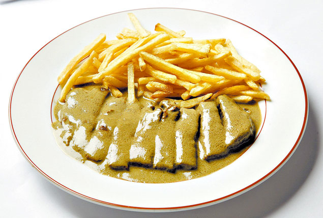 Entrecte, bife com molho e fritas, do restaurante Entrecte de Paris 