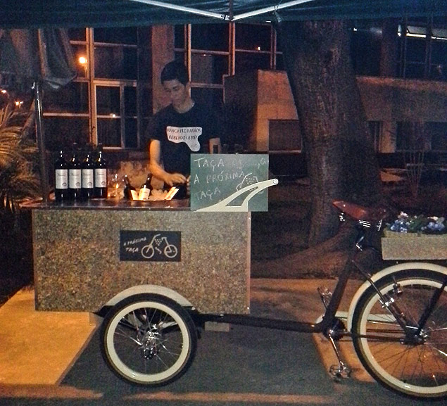 Wine bike' vende vinhos Salton durante o Festival de Sopas Ceagesp