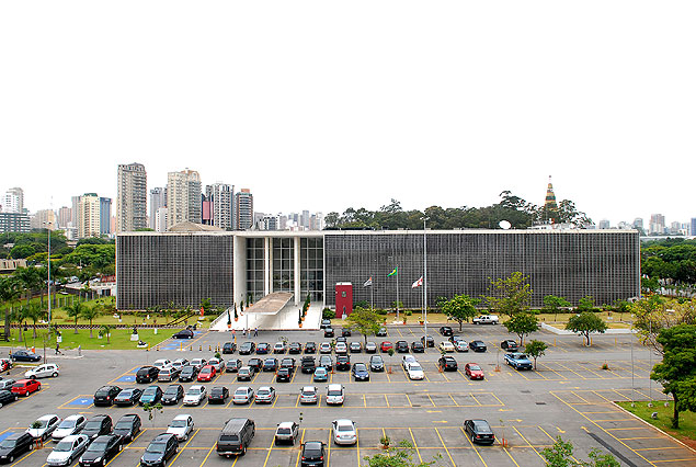 Estacionamento da Assembleia Legislativa de So Paulo, na zona sul 