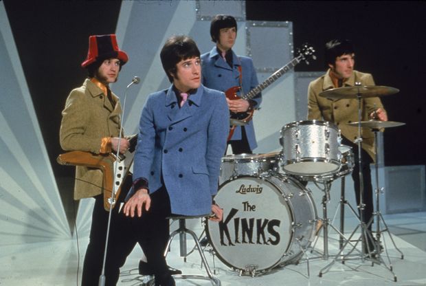 Dave Davies, Ray Davies, Pete Quaife e Mick Avory, da formao original da banda The Kinks