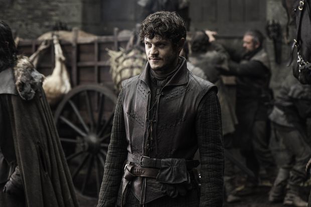 Iwan Rhenon como Ramsay Bolton, em "Game of Thrones"