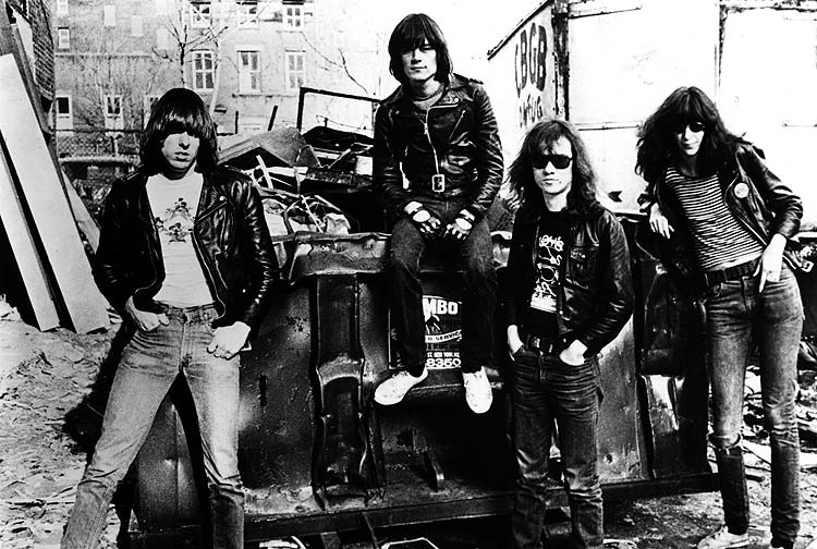 O quarteto punk Ramones