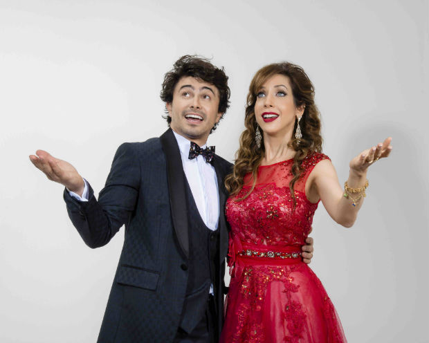 Lzaro Menezes e Kiara Sasso apresentam o musical "Um Sonho de Natal"