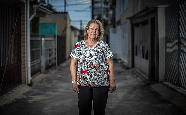 SAO PAULO, SP, BRASIL, 16-1-2017: A professora aposentada Nancy Bonansea (68), recebe tratamento do programa Idoso Bem Cuidado, que foi criado pela ANS (Agencia Nacional de Saude Suplementar) para melhorar o cuidado aos idosos que usam planos de saude. (Foto: Bruno Santos/ Folhapress) *** FSP-ESPECIAIS *** EXCLUSIVO FOLHA***