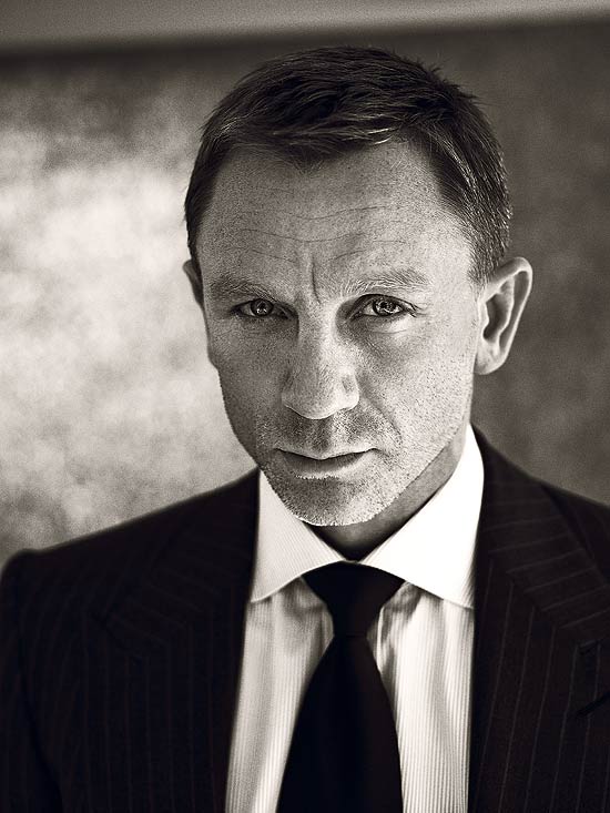 Daniel Craig est de volta na pele do agente secreto mais famoso do mundo