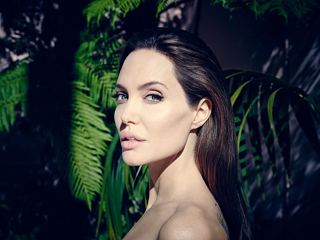 A atriz e diretora Angelina Jolie, que assumiu o projeto 'Africa'