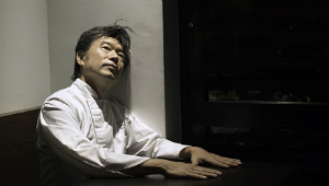 O chef Tsuyoshi Murakami Camila Svenson