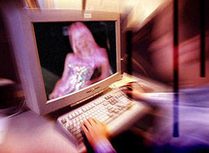 Estúdios começaram a colaborar em processos contra quem compartilha vídeos pornográficos digitais em redes