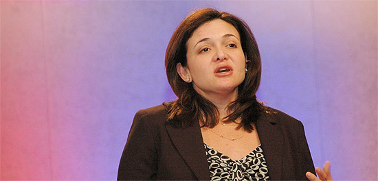 Chefe de operações do Facebook Sheryl Sandberg disse que os e-mails devem se tornar obsoletos