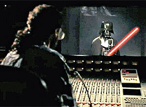 O personagem Darth Vader grava sua voz para o GPS em campanha publicitria da TomTom
