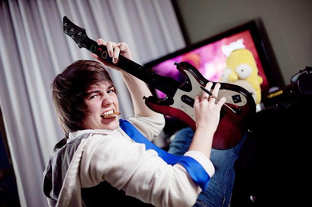 Fabio Jardim, 15 anos, campeao mundial de Guitar Hero em 2009. 