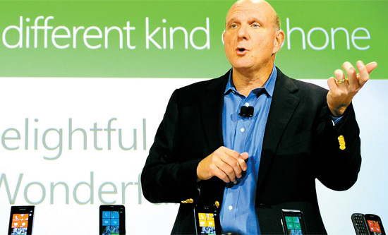 Steve Ballmer, executivo-chefe da Microsoft; Windows Phone 7 terá navegação GPS e comandos de voz